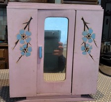 Armoire De Poupée Circa 1950