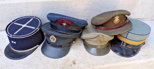 Lot casquettes képis - casquettes, et