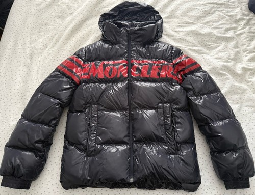 Moncler saise logo down - moncler,