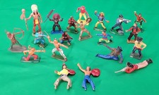 LOT DE 20 INDIENS ET COWBOYS - NESTLE - STARLUX ET AUTRES MARQUES