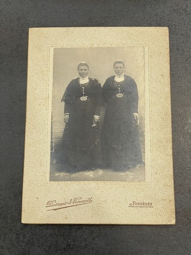 Photo ancienne femmes - , tenue