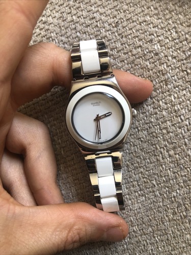 Montre swatch femme - montre, modèle