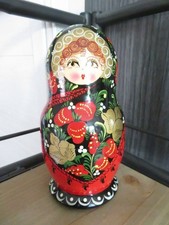 Matriochka en bois rouge et or, poupées russes gigognes