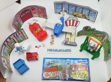 Série I Les Schtroumpfs En Ville (Maxi) Enb13 - Enb16 + 4 BPZ Kinder Italie 2018