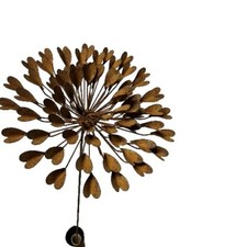 fleur  Avec Coeurs en fer forgé sur tige  / décoration de jardin 