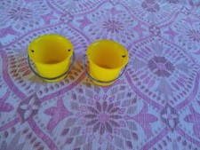 Lot de 2 seaux jouet offert