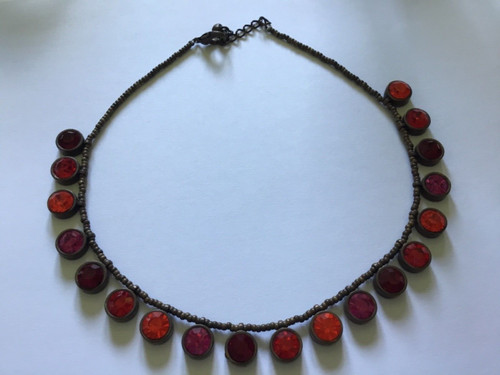 Collier rouge fushia bronze