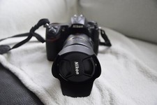 nikon d300 et Nikkor 18-200 en très bon état 