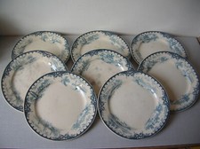 Lot de 8 anciennes assiettes