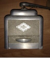 Ancien moulin à café manuel