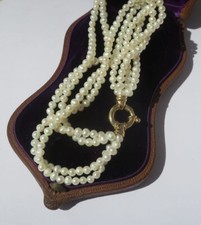 Bracelet 4 rangs perles de culture grand fermoir or massif  18 carats état neuf