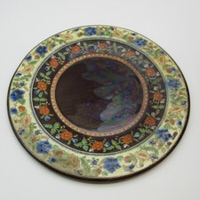 Thoune. Suisse. Plat irisé en