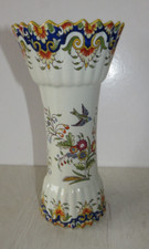 vase en faience  Vieux Rouen à décor de végétal et papillon, Fourmaintraux