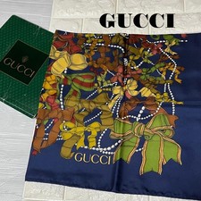 Grande écharpe Gucci en soie