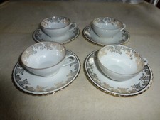 ENSEMBLE 4 TASSES ET SOUCOUPES PORCELAINE DE LUXE FRANCE