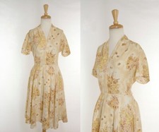 Vintage 1950s MEDIUM Cream Tan