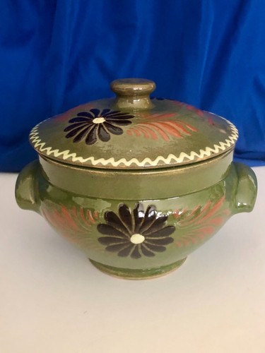 Ancien pot couvert