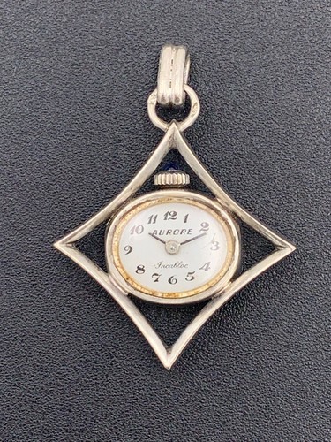 Pendentif montre mécanique