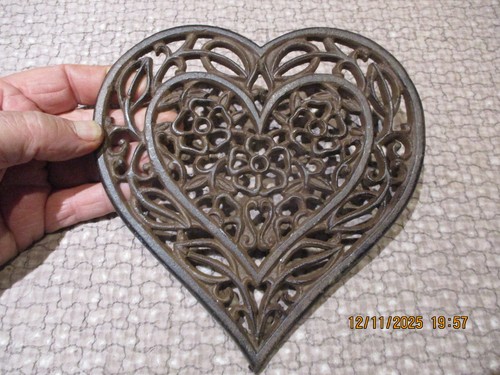 Rustique petit dessous - petit,