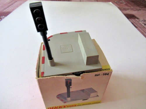 Dinky toys ref 594 feux - toys,