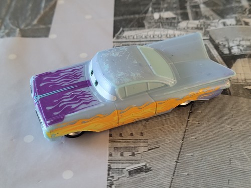 Voiture mattel disney - disney, pixar