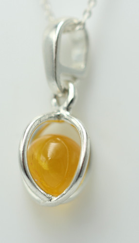 Pendentif ambre précieux - pendentif, en