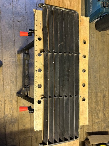Grille couvercle moteur - grille,