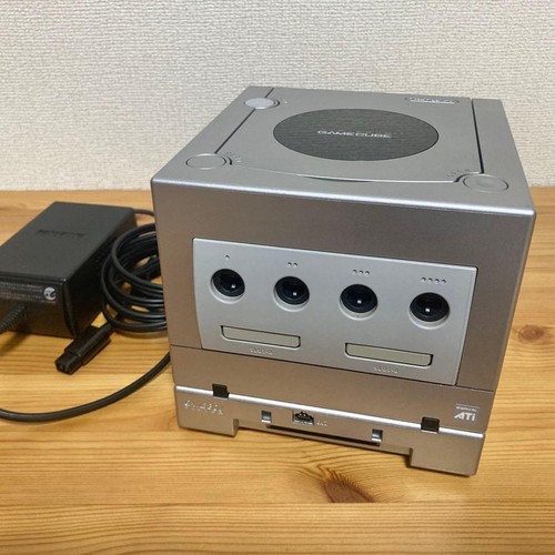 Nintendo gamecube silver - nintendo,