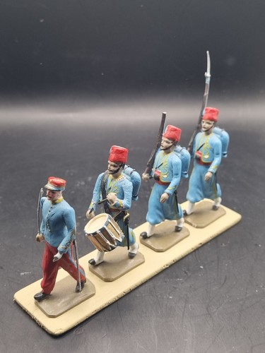 Lot soldats en plastique - 4,