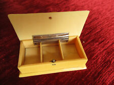 Boîte à timbres ancienne