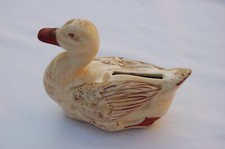 Ancienne tirelire en forme de