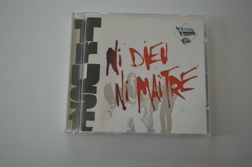 Trust ni dieu maitre - -,
