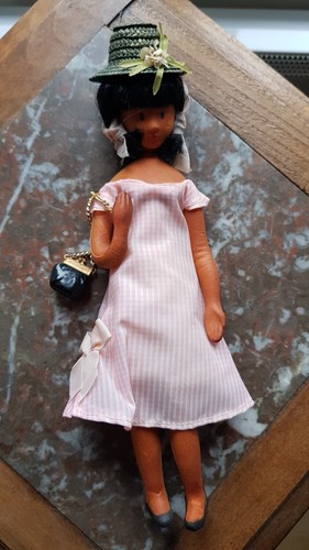 Mignonne poupée amoureux - poupÉe,