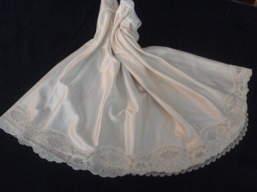 Joli jupon vintage jolie - jupon, vintage,
