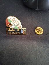 Pin's Pins médaille judo