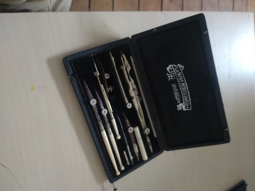 Ancienne boite compas - boite,