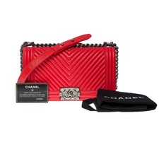 Sac CHANEL Boy en Cuir Rouge -