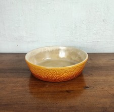 joli plat a four rond en