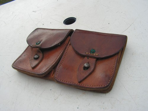 Etuit militaire porte - ,