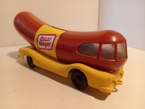 Molto wienermobile - p,