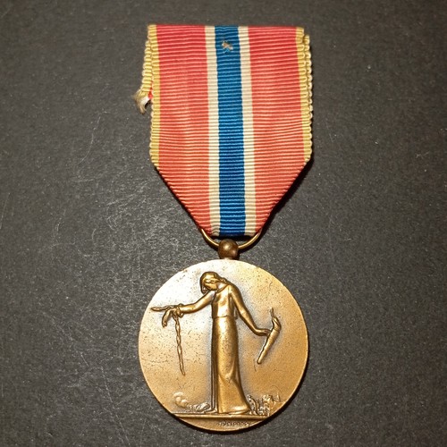 Médaille - y7/04/26, (ref37467)