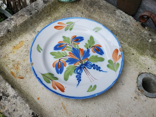 Assiette faience est - de, l'est