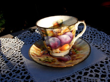 bel tasse à café thé ancien porcelaine anglaise décor fruit prune signé WINDSOR