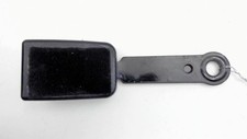Attache ceinture avant droit
