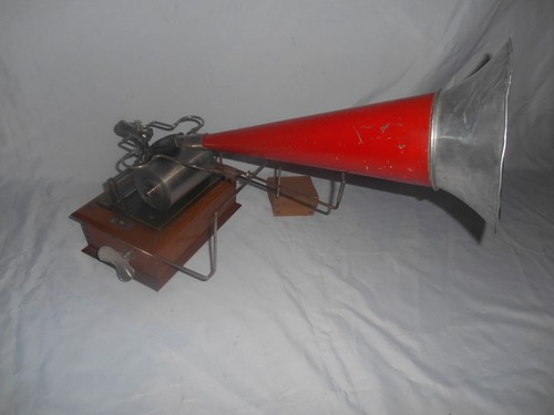Gramophone phonographe le - gramophone,