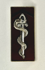 INSIGNE ÉCOLE SOUS-OFFICIERS SERVICE DE SANTÉ- DOS LISSE DRAGO PARIS G2325