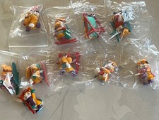 10 figurine Kinder Série