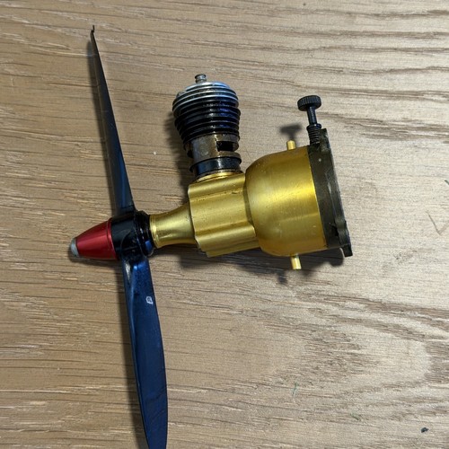 Cox 049 golden bee model - .049,