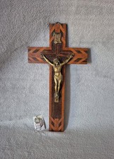 Crucifix / croix religieux en bois et laiton 35.4 cm