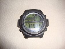 Imposante montre à quartz digitale - Atlas For Man -boitier plastique noir